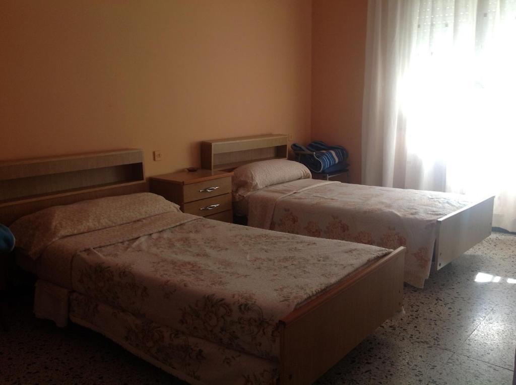 Hostel Alhambra خيرونا الغرفة الصورة