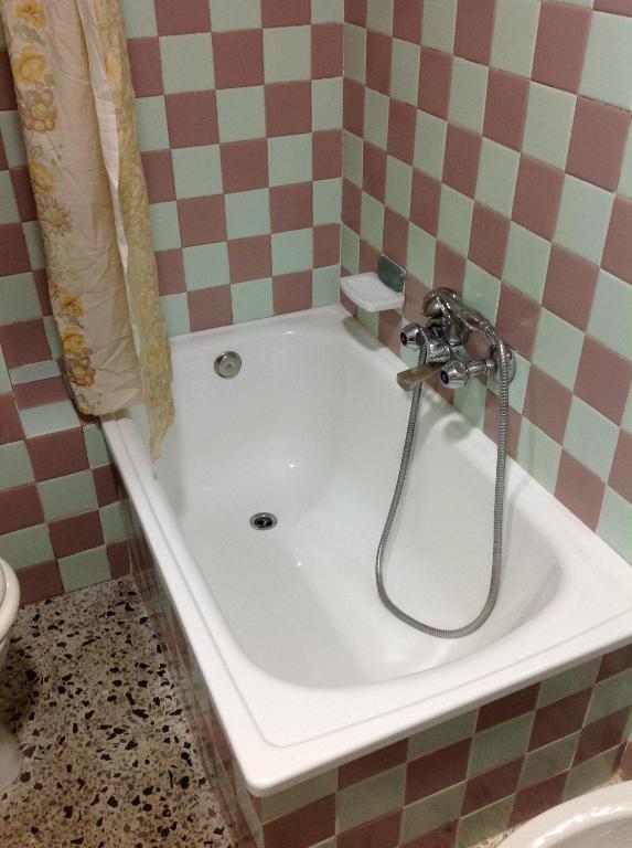 Hostel Alhambra خيرونا المظهر الخارجي الصورة